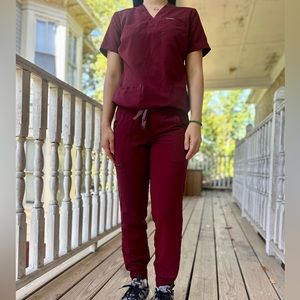 Jaanuu Wine Colored Scrubs XS 3 pocket top